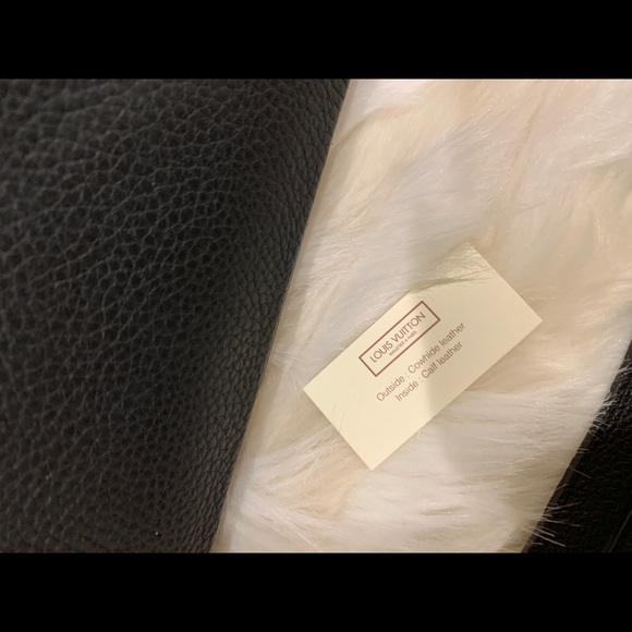 Sold: Louis Vuitton Capucines PM Black GHW Full Set - Picture 15 of 16